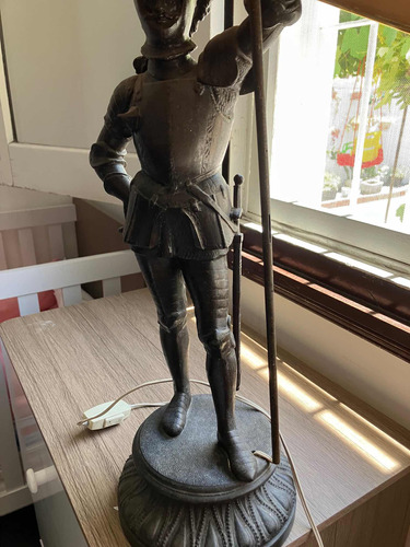 Lámpara Antigua Bronce Con Estatua
