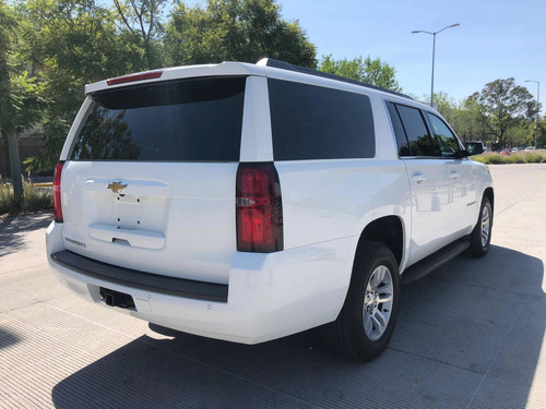 Imagen 5 de 13 de Chevrolet Suburban 2017 5.4 Lt Piel Blanca At