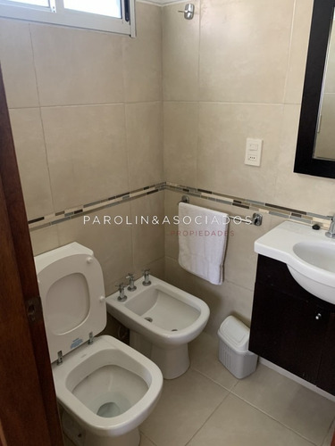 Casa De Cuatro Dormitorios Completamente Reciclada En Venta En Playa Mansa- Ref: 2679