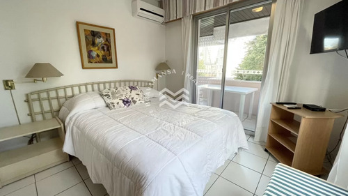 Venta Apartamento 3 Dormitorios 2 Baños En Playa Mansa Parada 16