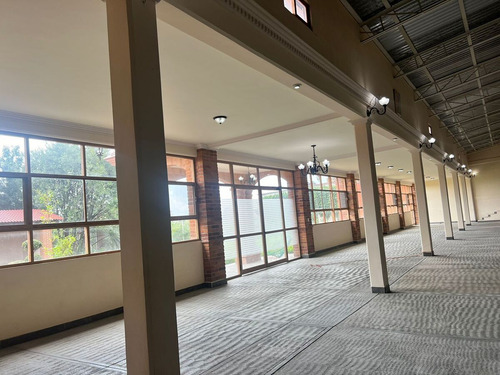 Vendo Propiedad Con Uso De Suelo Comercial En Zinacantepec, Mex.