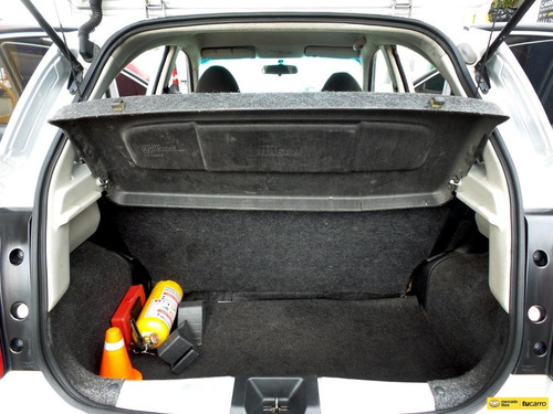 Imagen 16 de 25 de Nissan March Active