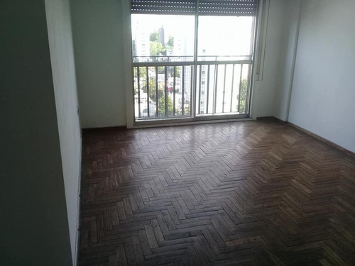 Departamento 2 Dormitorios Y 60 Mts 2 Al Frente - La Plata