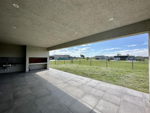 Casa En Venta Barrio San Simon Canning