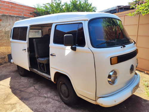Volkswagen Kombi 2003 1.6 Std 3p Gasolina