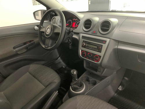 Volkswagen Voyage 1.6 Comfortline Plus 101cv 2013