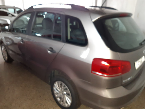Imagen 3 de 7 de Volkswagen Suran 2016 1.6 Confortline 101cv