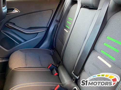 Imagem 7 de 8 de Mercedes Benz A 200 1.6 Turbo Preto 2016