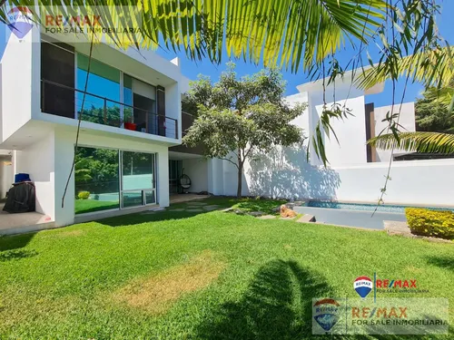 Venta De Casa En El Fracc. Burgos Corinto, Temixco, Morelosclave 4212