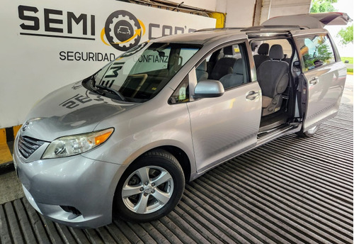 Toyota Sienna 3.5 Le At