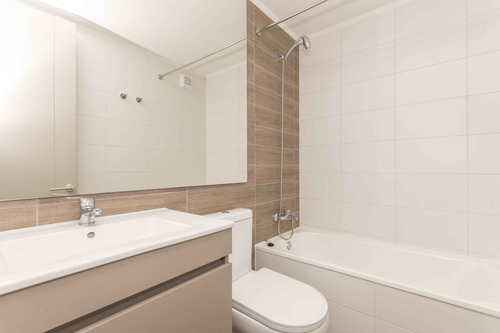 Edificio Av. Almte. Blanco Encalada (1 Est. 1 Bod.) Vista N