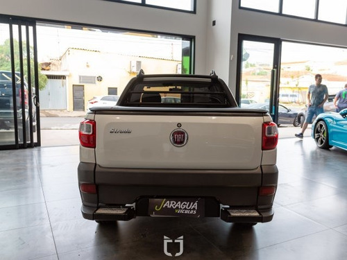Imagem 4 de 12 de Strada 1.4 Mpi Hard Working Ce 8v Flex 2p Manual