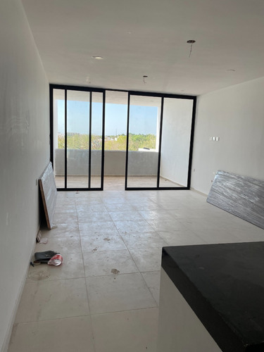 Imagen 10 de 18 de Departamento 110m2 Balcón 2 Recamaras 2 Baños Y Medio Mejor Zona De Temozón Norte Seguridad 24 Hrs Amenidades Piscina Salon Con Aire Roof Garden Mérida Ciudad Mas Segura Oportunidad De Inversion