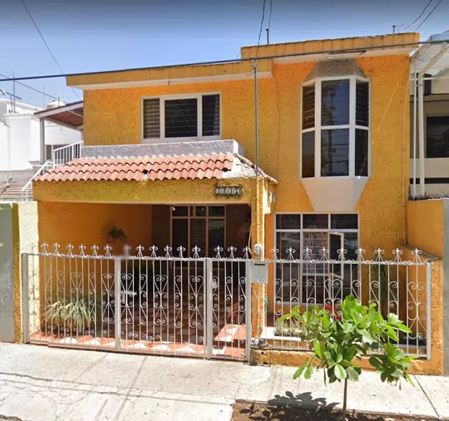 Remato Casa En: C. Jesús Galindo Y Villa 3237, Jardines De La Paz, 44860 Guadalajara, Jal.