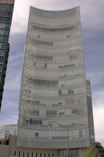 Imagen 1 de 8 de Cómoda Oficina Terminada Y Amueblada En Edifico Inteligente