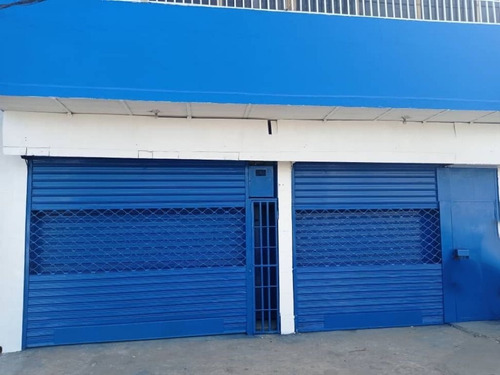 Imagen 2 de 9 de Local Comercial Avenida Fuerzas Armadas