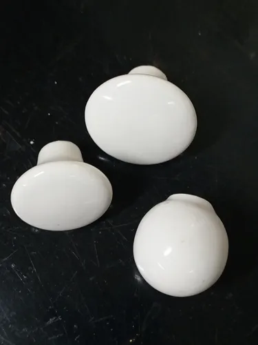 Tiradores De Cerámica Blancos