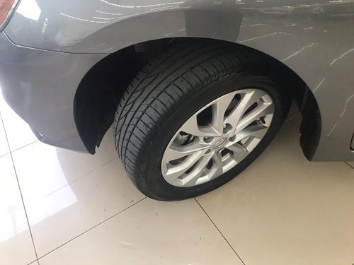 Imagem 8 de 8 de Nissan Sentra 2.0 S 16v Flex 4p Automatico