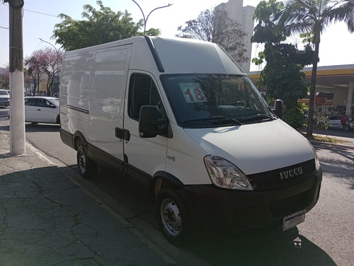Iveco Daily 3.0 Granfurgone 35s14 2018 Forraçao