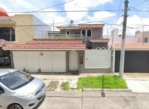 Venta De Casa En Zapopan Col Eucalipto Vallarta O/+