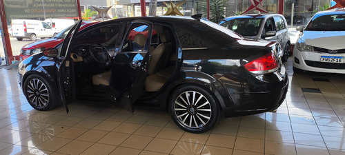 Fiat Linea 1.8 16v Absolute Flex Dualogic 4p