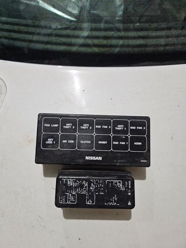 Tapas Fusibles Motor Sentra 96-00 (Usado)