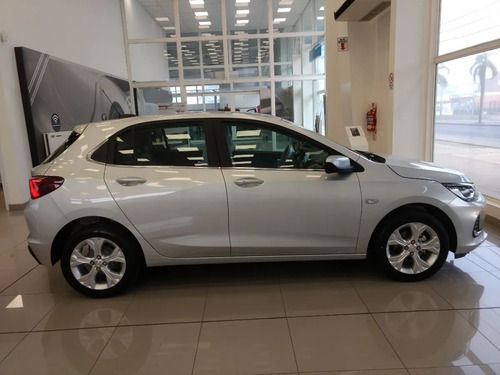 Imagen 14 de 17 de Chevrolet Onix 1.0t Premier Ii At Oferta