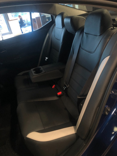 Imagen 9 de 15 de Nissan Versa Exclusive Cvt