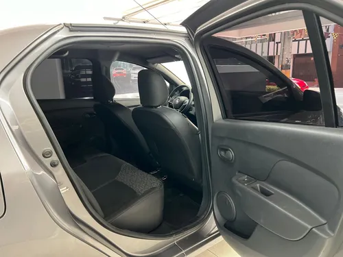 Renault Logan At 2023