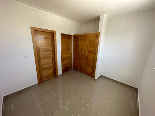 Imagen 2 de 7 de Ave. Independencia,apartamento Nuevo Disponible En Alquiler