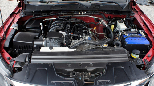 Imagen 2 de 9 de Nissan Np300 Chasis 2016 Rojo