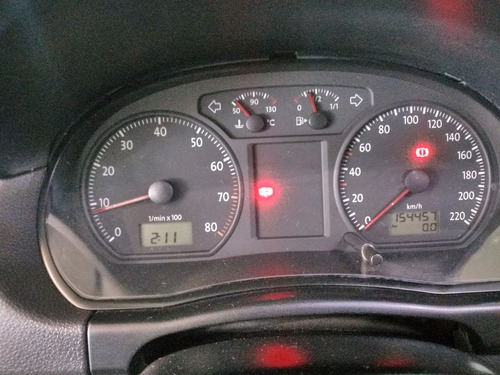 Volkswagen Polo Sedan 1.6 Comfortline Total Flex 4p 2008