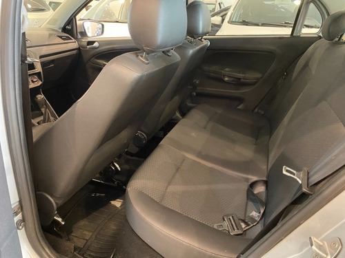 Imagem 9 de 11 de Volkswagen Voyage Trendline 1.6 Msi