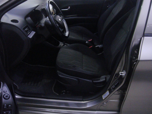 Imagem 11 de 15 de Kia Picanto Ex 1.0 Flex 2015 Automático