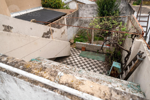 Venta Casa 3 Ambientes Con Patio Y Terraza, A Refaccionar En Villa Bosch