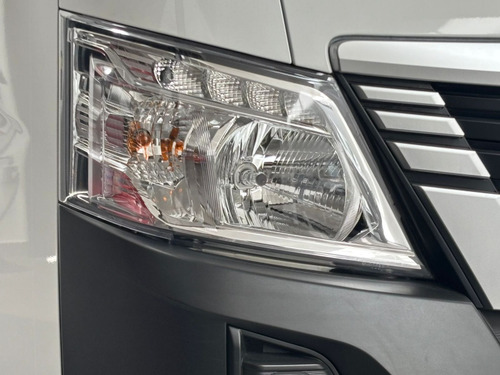 Nissan Urvan PANEL AMPLIA L4 2.5L STD