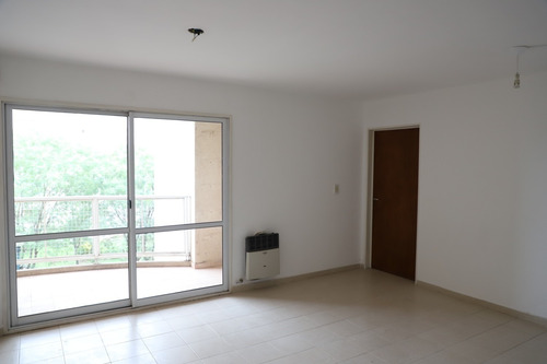 Vendo Depto 3 Dormitorios, 2 Balcones