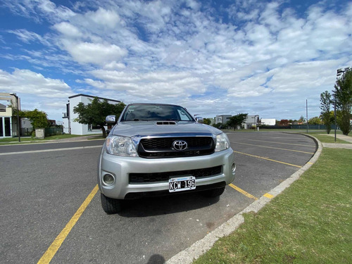Toyota Hilux 3.0 Cd Srv Cuero I 171cv 4x4 2011