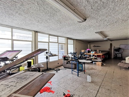 Edificio De 1,036m2 / Uso De Suelo Mixto