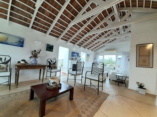 Imagen 7 de 22 de Casa De Tres Dormitorios Con Piscina En Alquiler En Manantiales