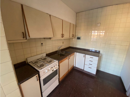 Venta Departamento Calle Colon Y España
