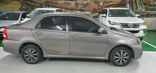 Toyota Etios Xls 4p Manual