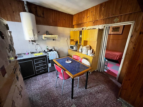 Casa De Tres Dormitorios En Venta En Barrio Alvear