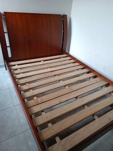 Cama Diseños Maderaen Cedro Doble 180 Kg.