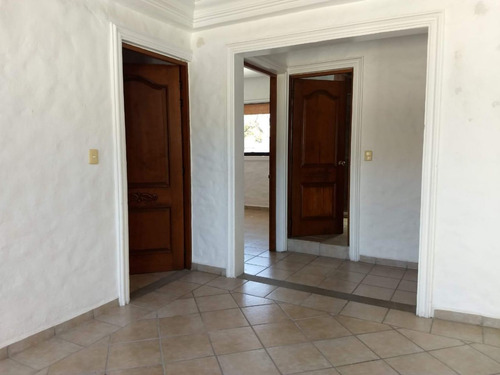 Venta O Renta De Casa En Fraccionamiento La Joya, Cuernavaca