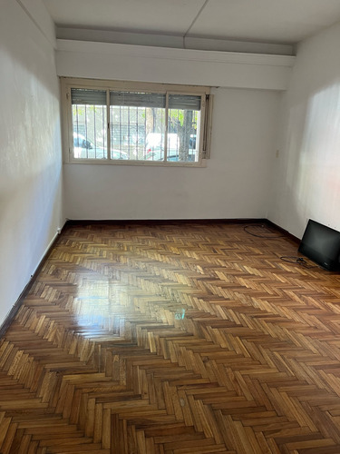 Departamento  Mts Estacion Acassuso  3 Amb Planta Baja 