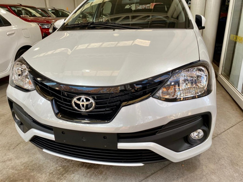 Imagen 2 de 7 de Toyota Etios Xls Pack 1.5 At 5 P 0km