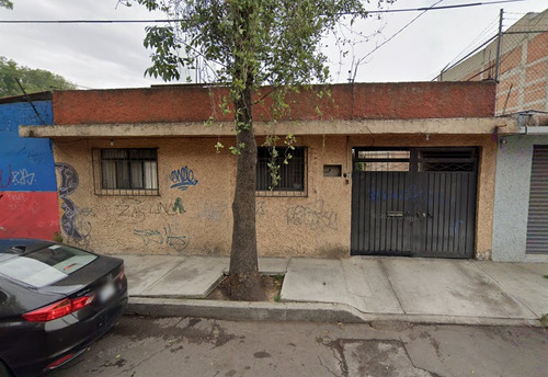 Casa En Venta En Eusebio Jauregui 261, San Pedro Xalpa, Azcapotzalco, Cdmx, Cerca De Calz. Las Armas, Cr04-za