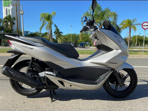 Imagem 3 de 10 de Honda Pcx 2017