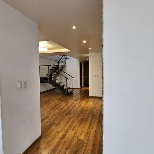 Rento Mo0derna Residencia En Contadero